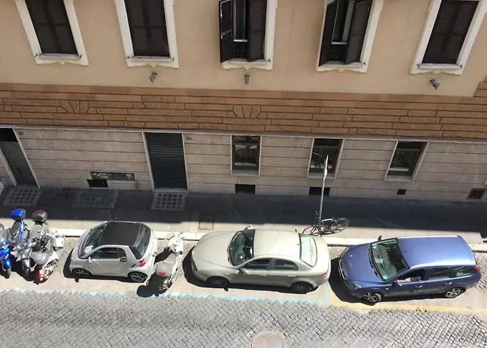 Alex Square Hotel 3*
