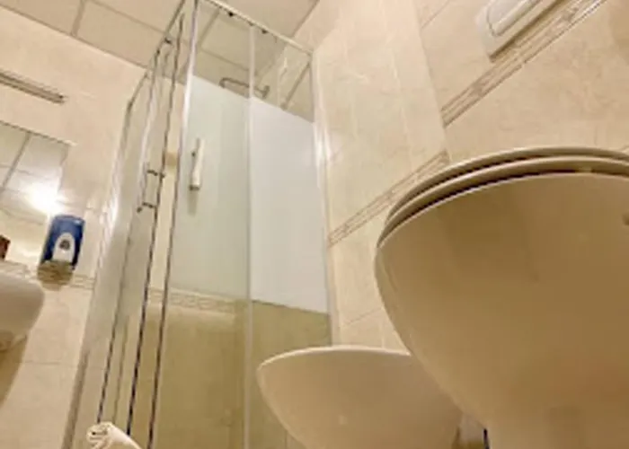 Alex Square Hotel 3*