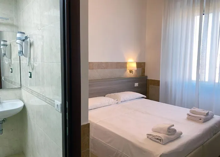 Alex Square Hotel 3*