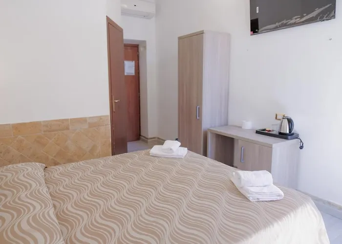 Hotel Alex Square